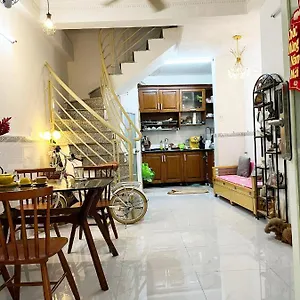 Ms. Hoa Ho Chi Minh City