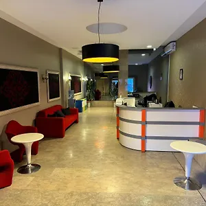  Hotel Aderans